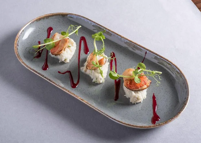 Отель Great National Commons 3*