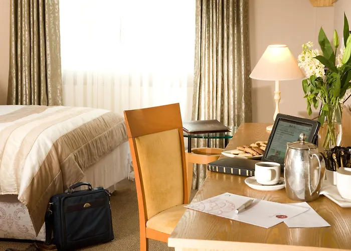 Отель Great National Commons 3*