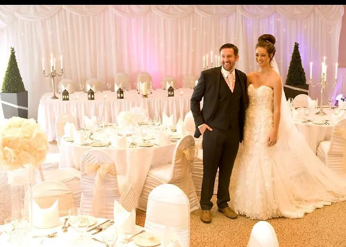 Отель Great National Commons Корк